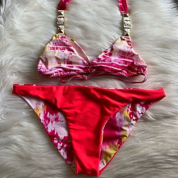 Beach Bunny Bikini Set - Picture 3 of 6